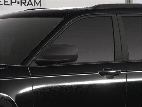 New 2025 Jeep Grand Cherokee L Altitude image 12