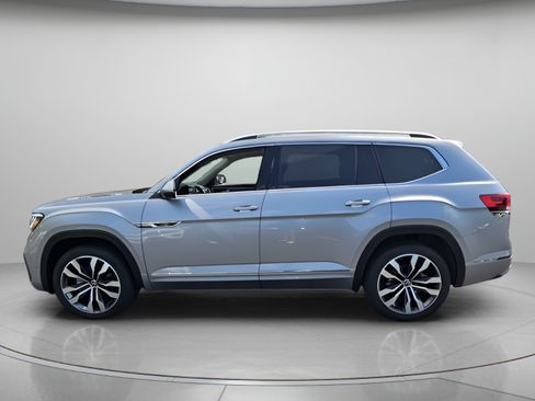 Used 2023 Volkswagen Atlas SEL Premium AWD/4WD image 2