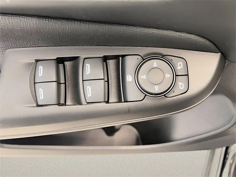 Used 2025 Buick Envista Preferred image 13