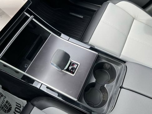 New 2026 Land Rover Range Rover Velar Dynamic SE AWD/4WD image 19