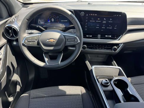New 2026 Chevrolet Equinox LT w/ Safety and Technology Package image 8