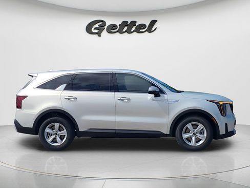 New 2026 Kia Sorento LX FWD image 4