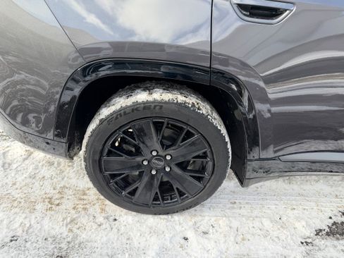 Used 2024 Jeep Wagoneer Launch Edition image 12