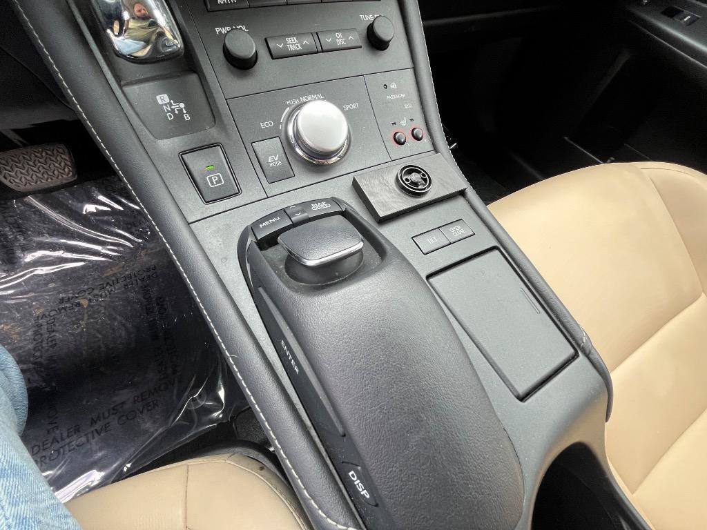 Used 2011 Lexus CT 200h Premium w/ Premium Audio Pkg FWD image 26