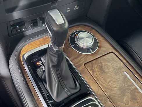 Used 2022 Nissan Armada SL image 18