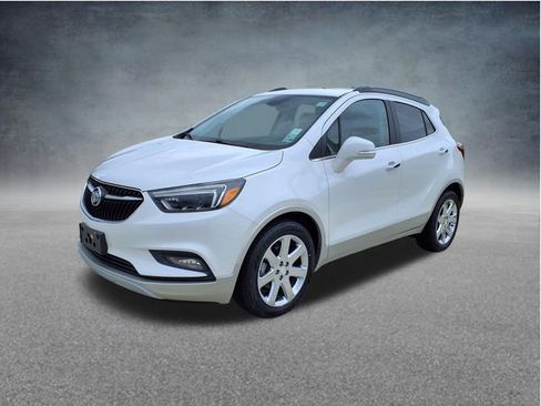 Used 2019 Buick Encore Essence w/ Experience Buick Package FWD image 3