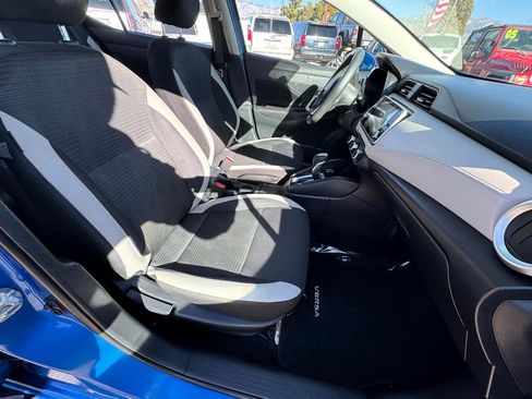 Used 2021 Nissan Versa SV image 11