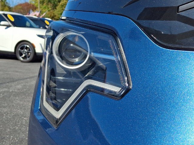 Certified 2023 Kia Niro Wind FWD image 9