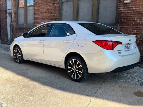 Used 2017 Toyota Corolla SE FWD image 8