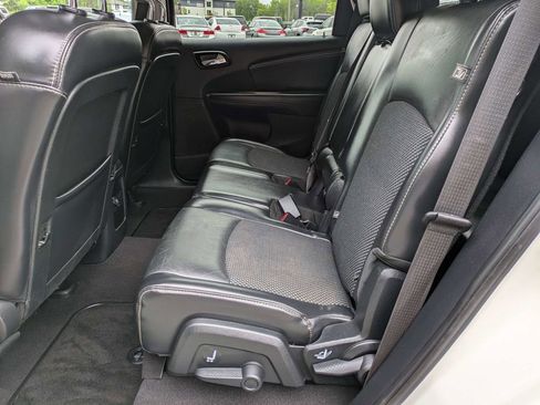 Used 2019 Dodge Journey Crossroad FWD image 12