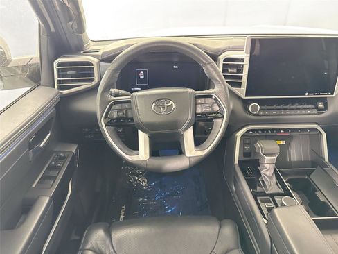 Used 2024 Toyota Tundra Platinum AWD/4WD image 35