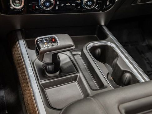 Used 2022 Chevrolet Silverado 1500 RST w/ Z71 Off-Road Package AWD/4WD image 22