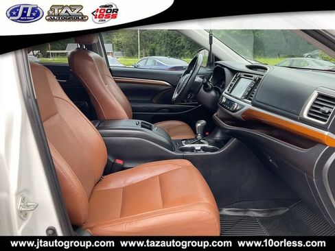 Used 2019 Toyota Highlander Limited Platinum AWD/4WD image 15