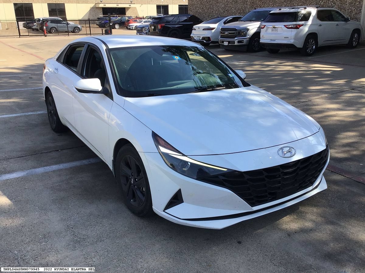 Used 2022 Hyundai Elantra SEL w/ Convenience Package FWD image 4