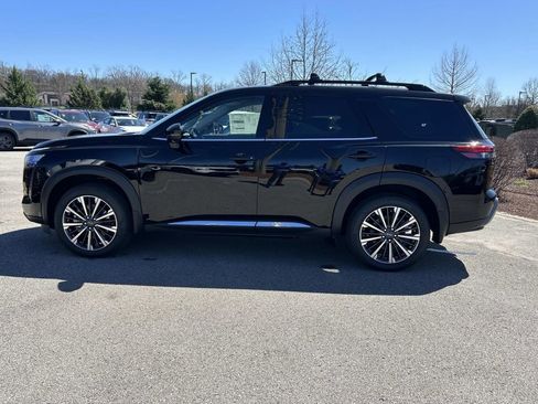 New 2026 Nissan Pathfinder Platinum w/ Lighting Package AWD/4WD image 4