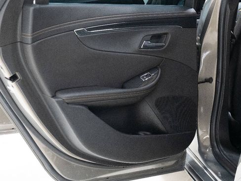 Used 2019 Chevrolet Impala Premier FWD image 21