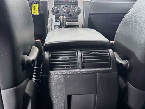 Used 2010 Jeep Grand Cherokee Laredo AWD/4WD image 30