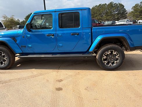 New 2026 Jeep Gladiator Sport image 11