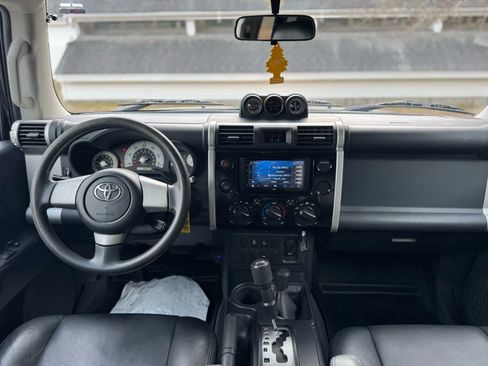 Used 2008 Toyota FJ Cruiser 4WD w/ Convenience Pkg image 19