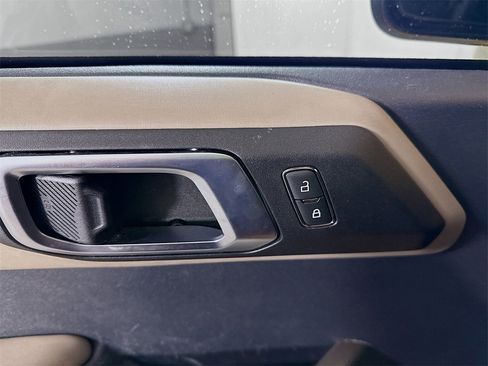 Used 2022 Ford Bronco Wildtrak image 23