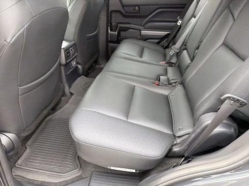 Certified 2025 Toyota 4Runner TRD Off-Road AWD/4WD image 30
