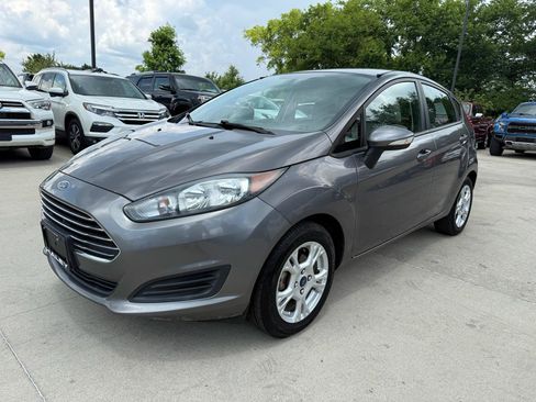 Used 2014 Ford Fiesta SE FWD image 1