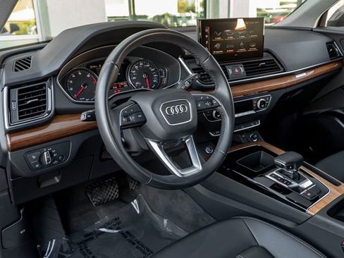 Used 2023 Audi Q5 2.0T Premium w/ Convenience Package image 16
