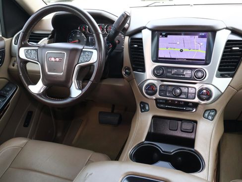 Used 2018 GMC Yukon SLT w/ Premium Edition image 10