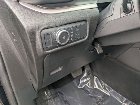 Certified 2022 Ford Explorer XLT w/ Equipment Group 202A image 15