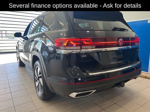 Used 2024 Volkswagen Atlas SE w/ Panoramic Sunroof Package AWD/4WD image 6
