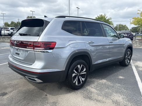 Used 2026 Volkswagen Atlas SE FWD image 16