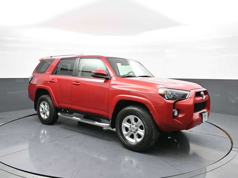 Used 2016 Toyota 4Runner SR5 AWD/4WD image 4