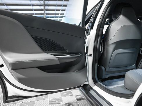 Used 2024 Lucid Air Pure image 31