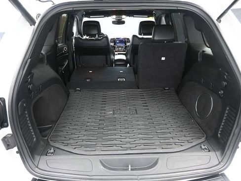 Used 2019 Jeep Grand Cherokee Altitude RWD image 23