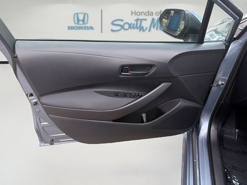 Used 2024 Toyota Corolla LE w/ LE Convenience Package image 19