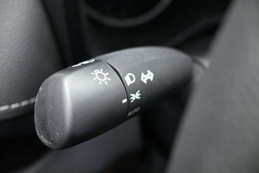 Used 2022 Toyota RAV4 XLE AWD/4WD image 12