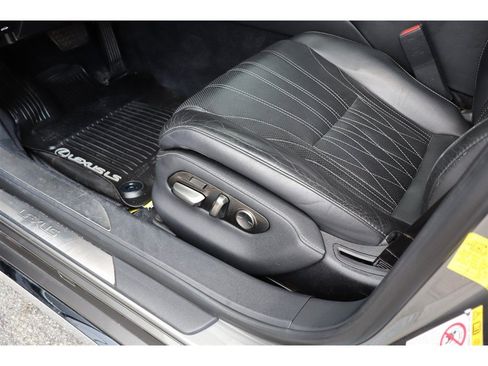 Used 2018 Lexus LS 500 AWD w/ Interior Upgrade Package image 18