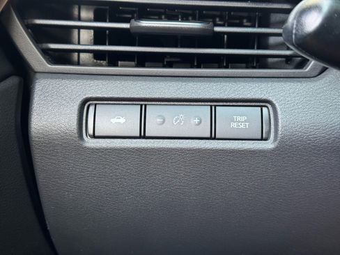 Used 2022 Nissan Altima 2.5 SR FWD image 16