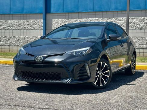 Used 2019 Toyota Corolla SE FWD image 3