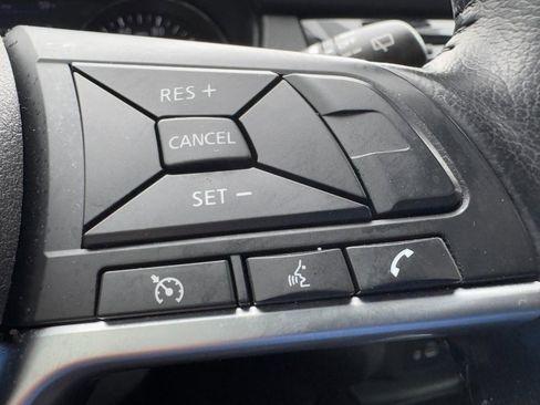 Used 2022 Nissan Rogue Sport SV image 17