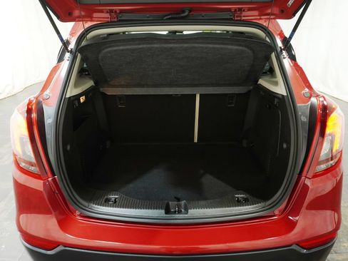 Used 2019 Buick Encore Essence w/ Experience Buick Package FWD image 5