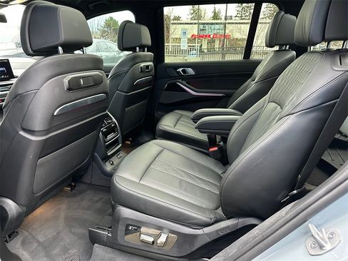 Used 2025 BMW X7 xDrive40i w/ Executive Package image 14