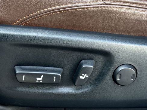 Used 2022 Toyota 4Runner Limited image 27