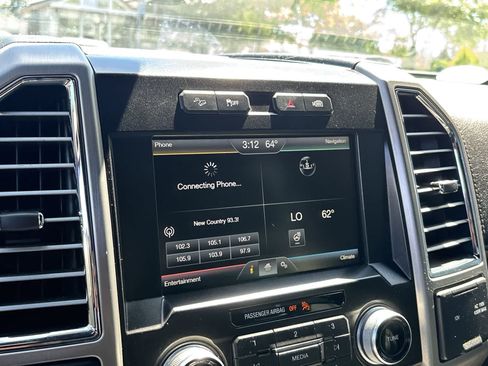 Used 2015 Ford F150 Platinum w/ Technology Package AWD/4WD image 13