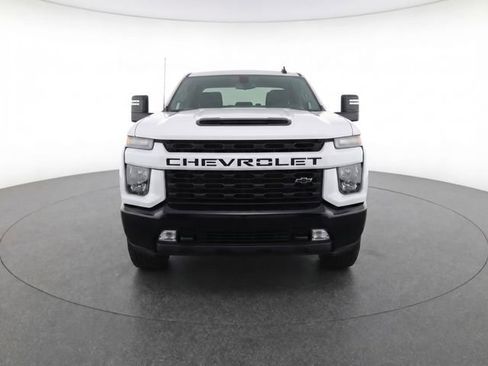 Used 2021 Chevrolet Silverado 2500 Custom w/ Custom Value Package AWD/4WD image 2