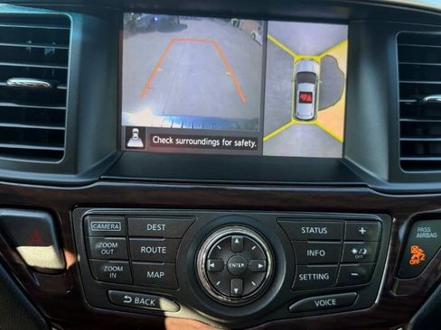 Used 2015 Nissan Pathfinder Platinum w/ Family Entertainment Package FWD image 22