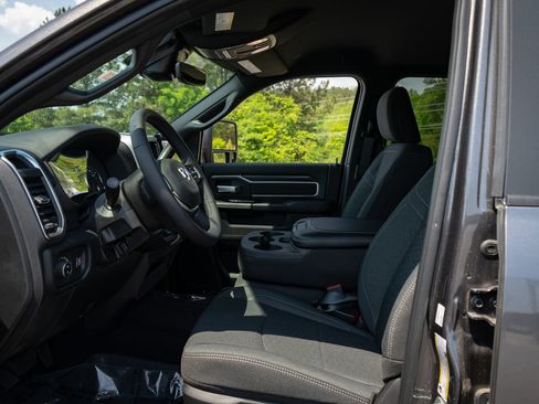 New 2026 RAM 2500 Big Horn AWD/4WD image 14