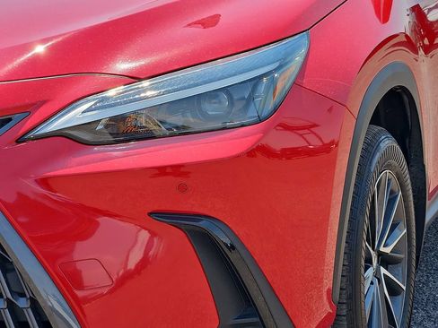 Used 2025 Lexus NX 250 FWD w/ Accessory Package (2T) image 7