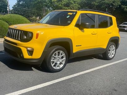 Used 2023 Jeep Renegade Latitude w/ Sun & Fun Group