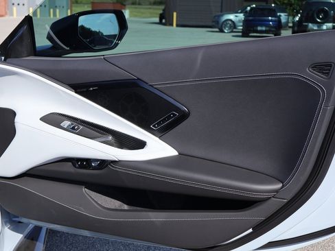 Used 2024 Chevrolet Corvette Z06 w/ Z07 Performance Package image 17